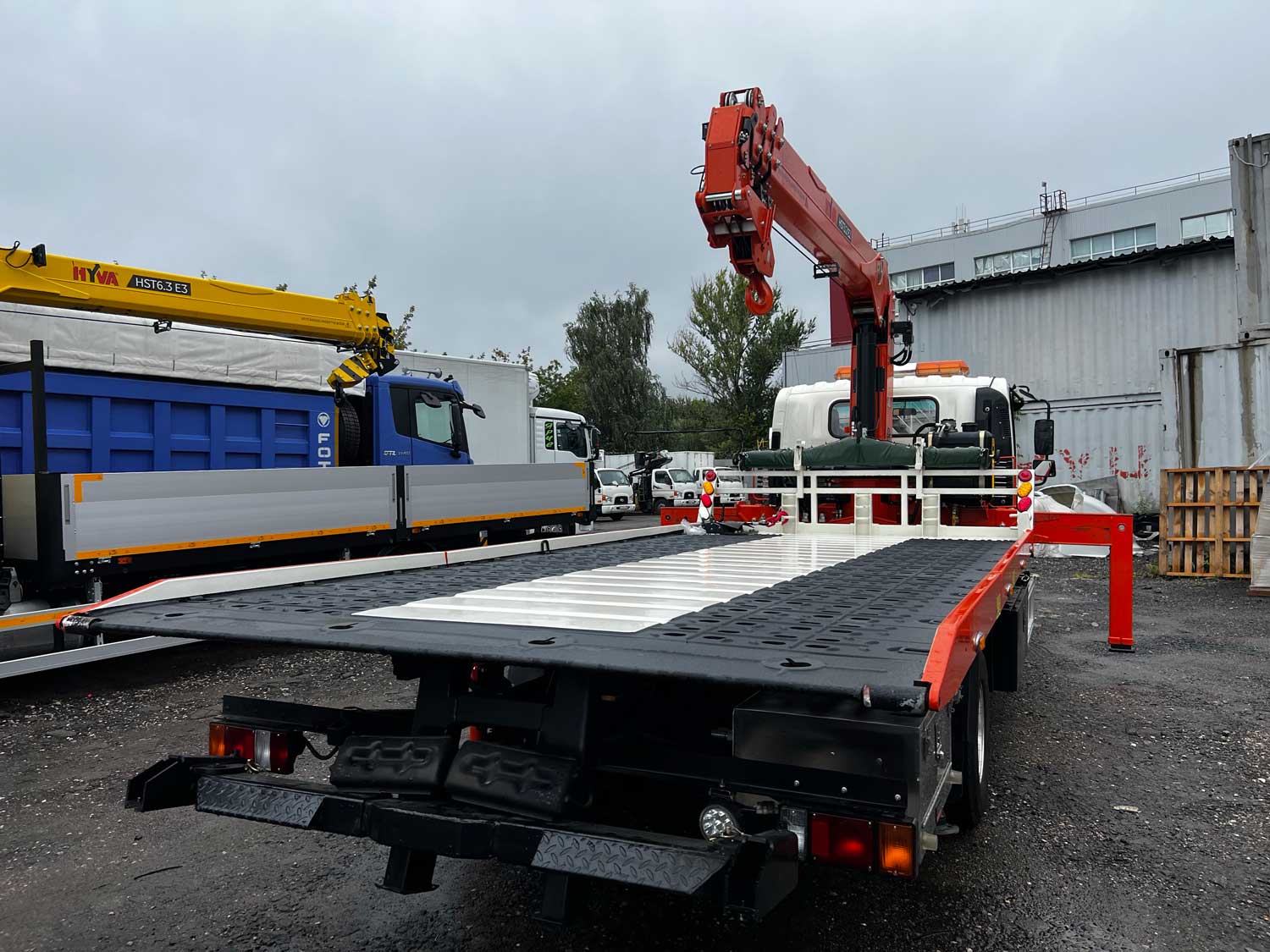 Эвакуатор - манипулятор Isuzu elf с брилем